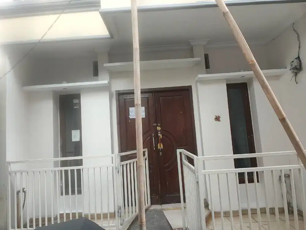 Disewakan rumah 2 lantai dekat kampus UNAS