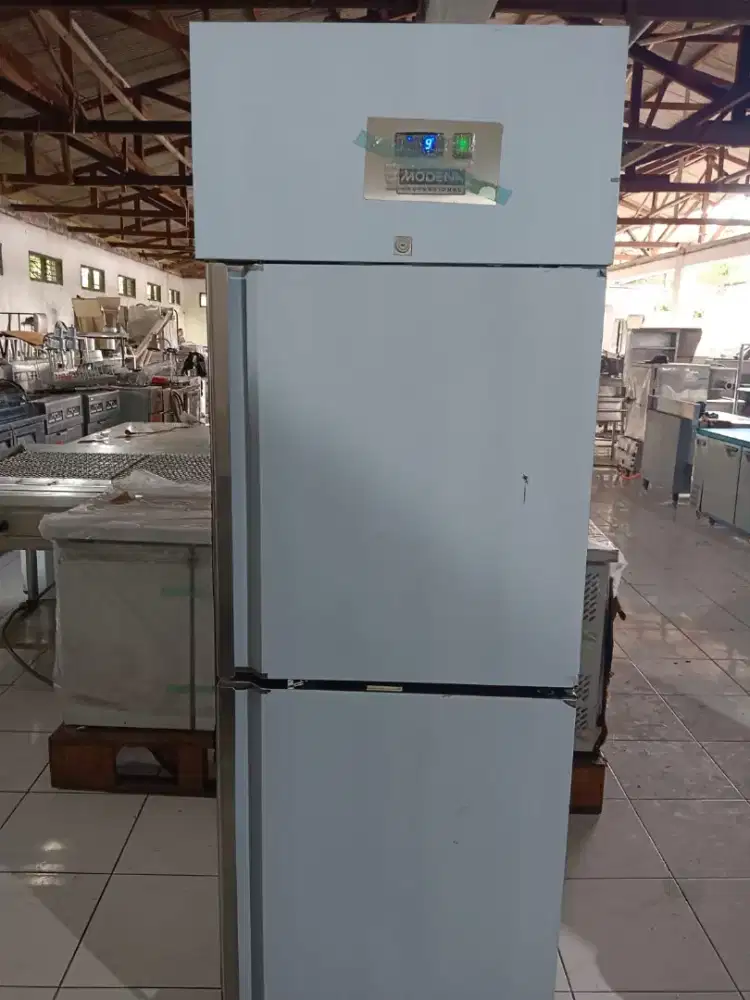 UPRIGHT CHILLER 2 PINTU MODENA-UC 2070M