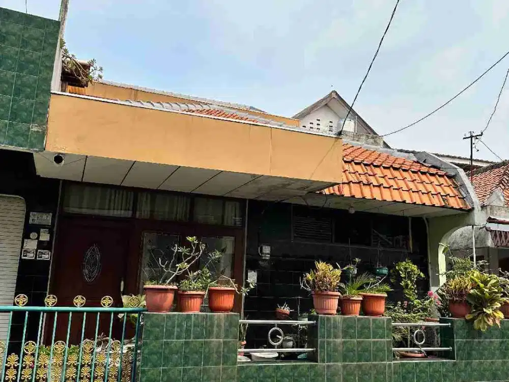 rumah tua hit tanah di lokasi strategis di rawamangun