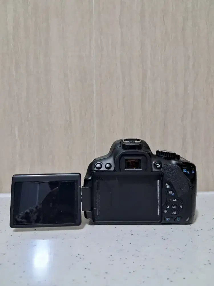 CANON EOS 650D BODY ONLY