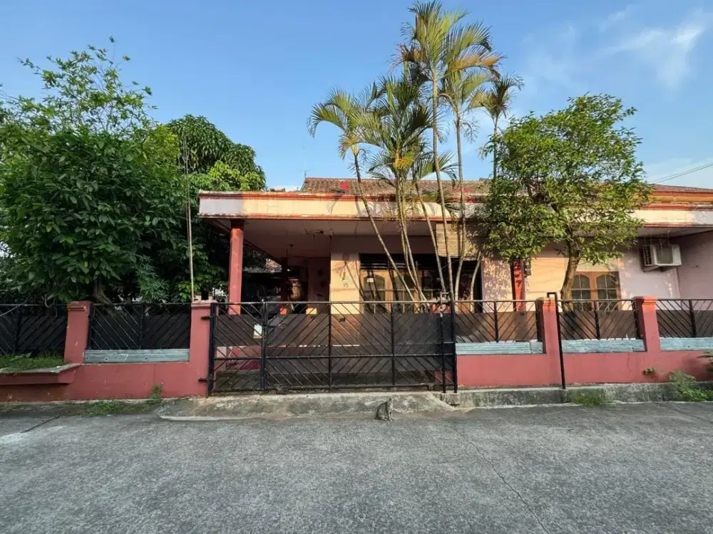 Rumah Family Home di Komplek Inkopol – Luas, Nyaman & Siap Huni