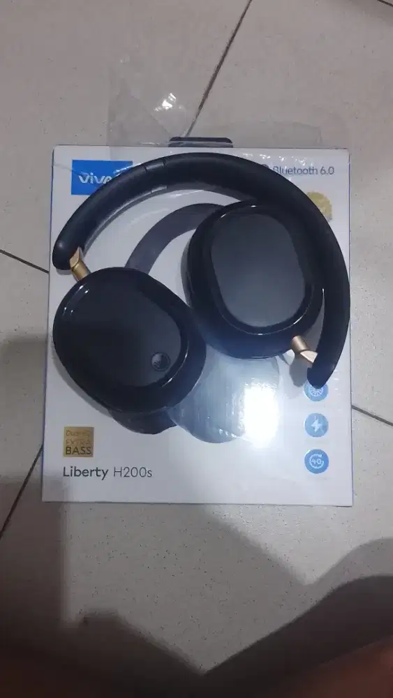 Headphone Bluetooth Vivan Liberty H200s in New Condition