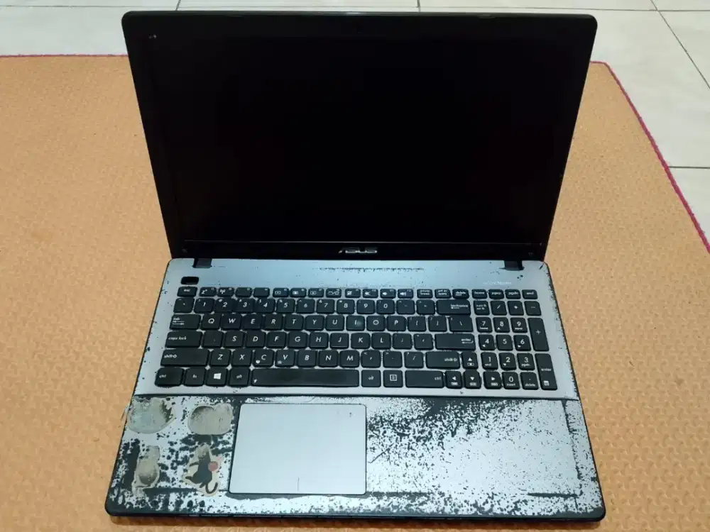 Laptop ASUS 550JX