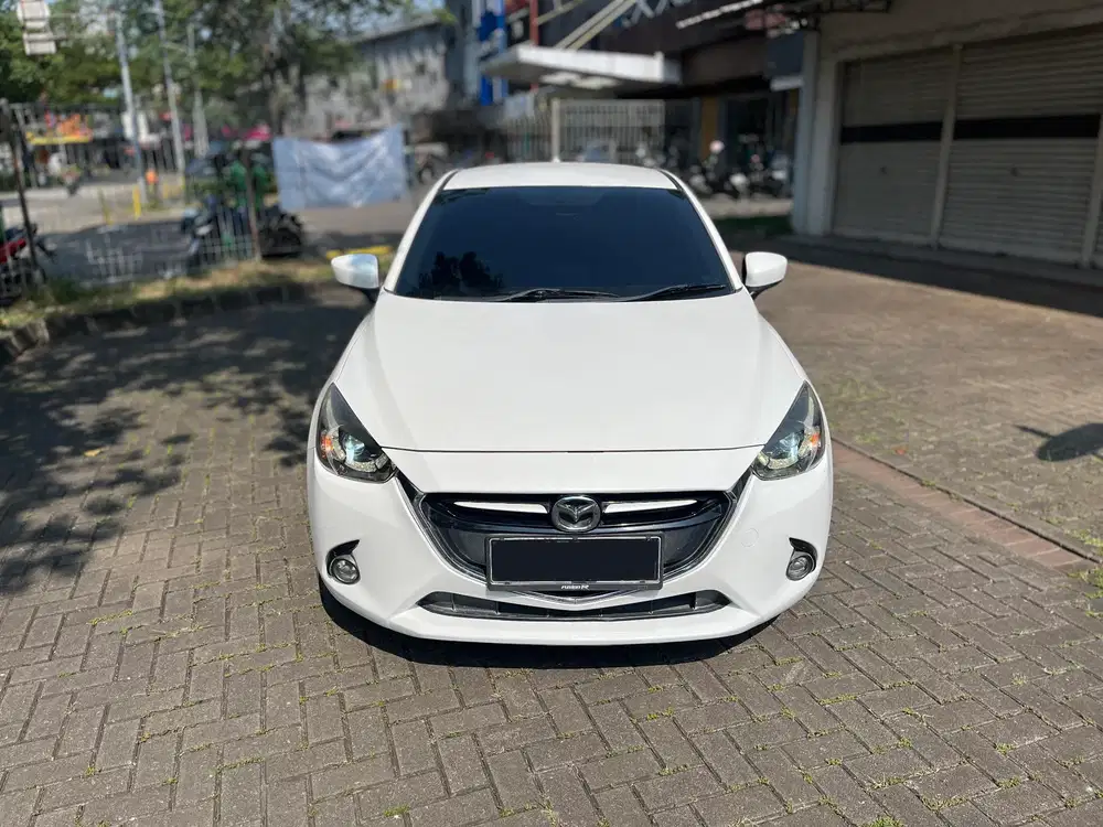 MAZDA 2 R at 2016 Putih