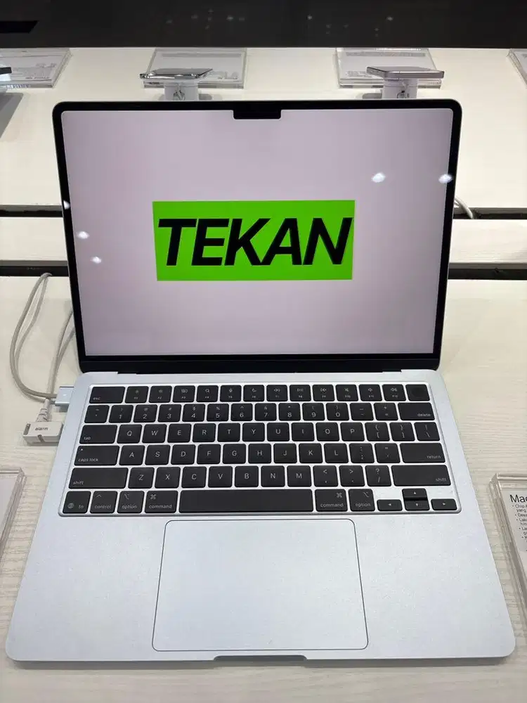Ready Macbook Air M5
