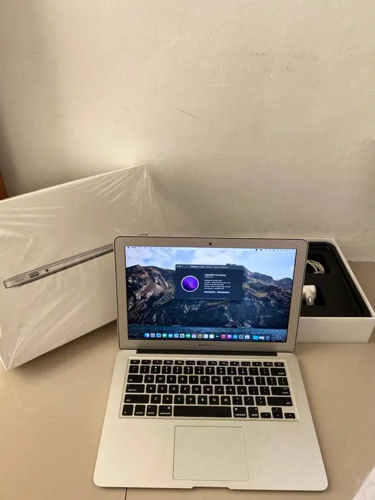 Macbook air 2017 fullset RAM 8GB