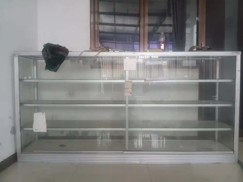 Etalase buat usaha