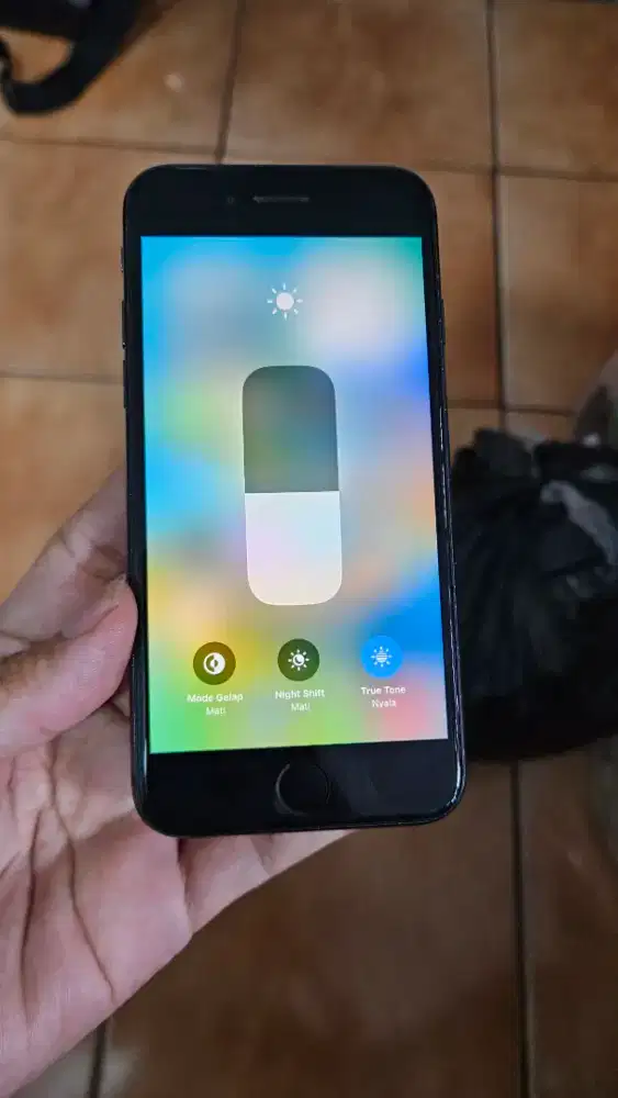Iphone 8 64GB orian siap pakai wifi only