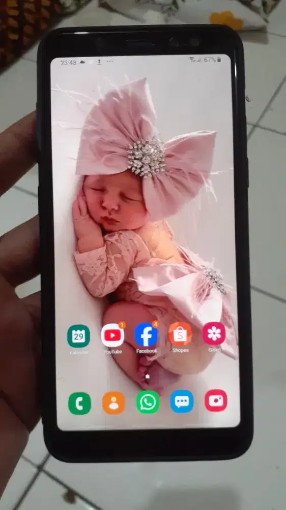 Samsung galaxy A8 2018 4G 4/64 layar 5.6 inchi amoled