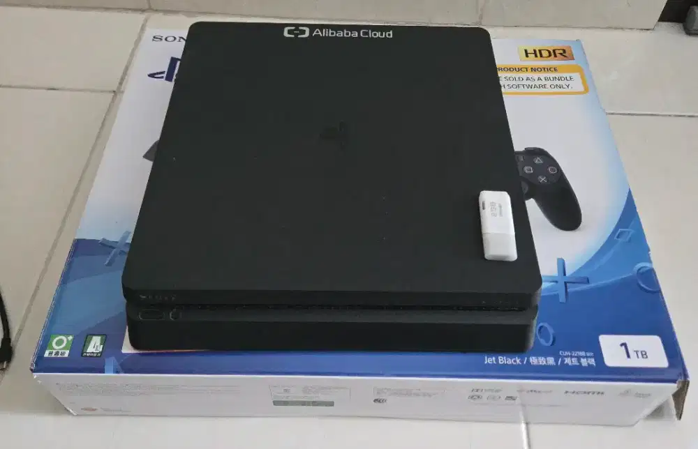 Playstation 4 Slim 1TB second