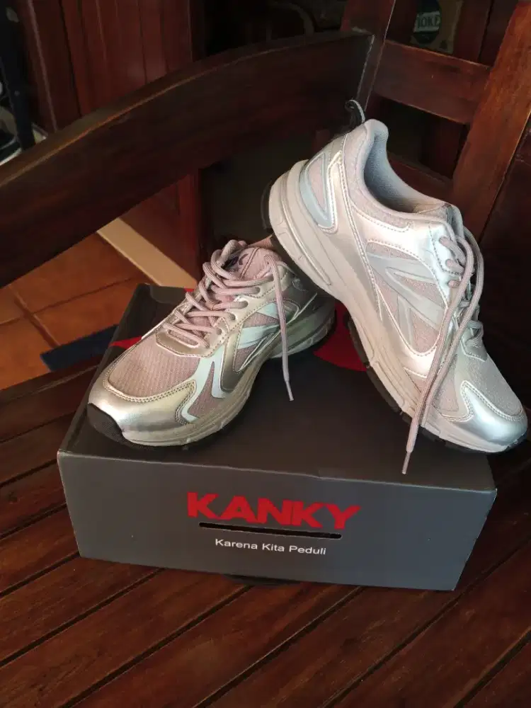 Sepatu kanky klasik bene