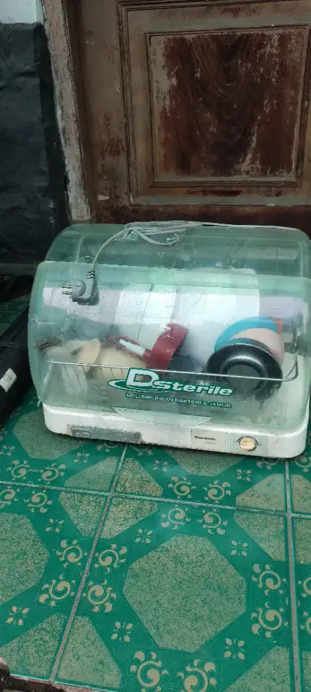 Sterilizer untuk Botol bayi dan alat makan Panasonic