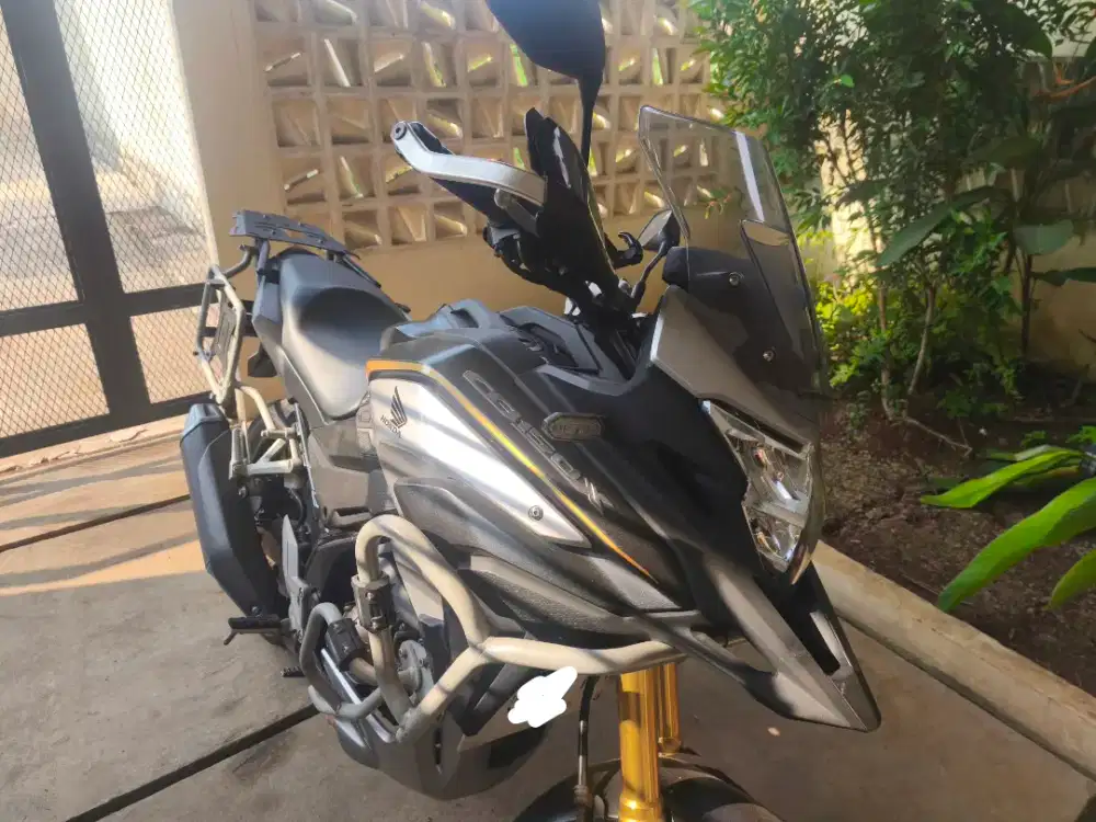 Honda CB 150X 2024