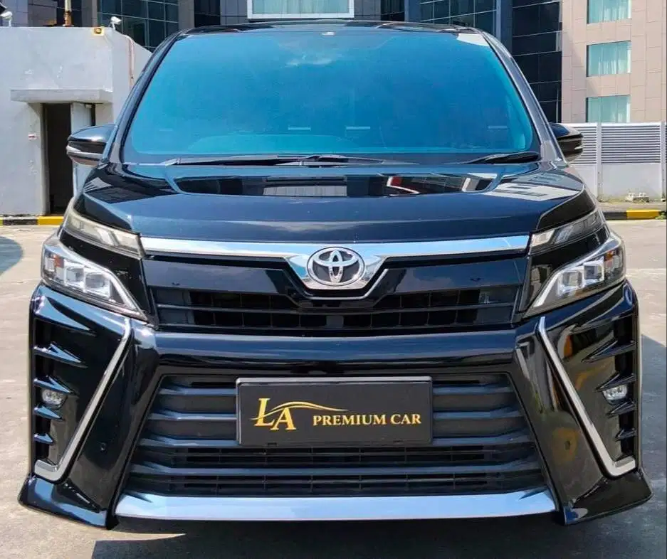 [ DP MURAH ] Toyota Voxy 2.0 A/T NIK 2018