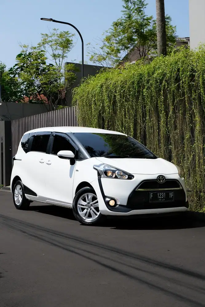 Toyota Sienta G 1.5 MT Manual 2017 Dp10Jt