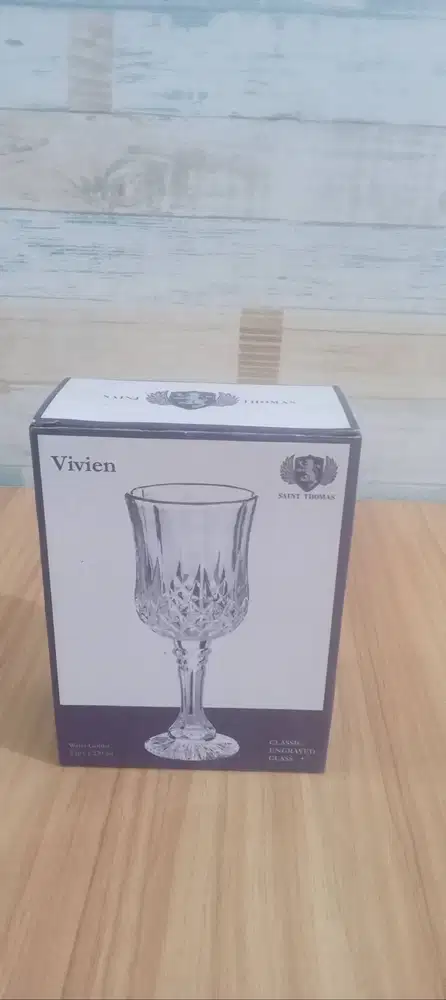 Vivien Saint Thomas Glass