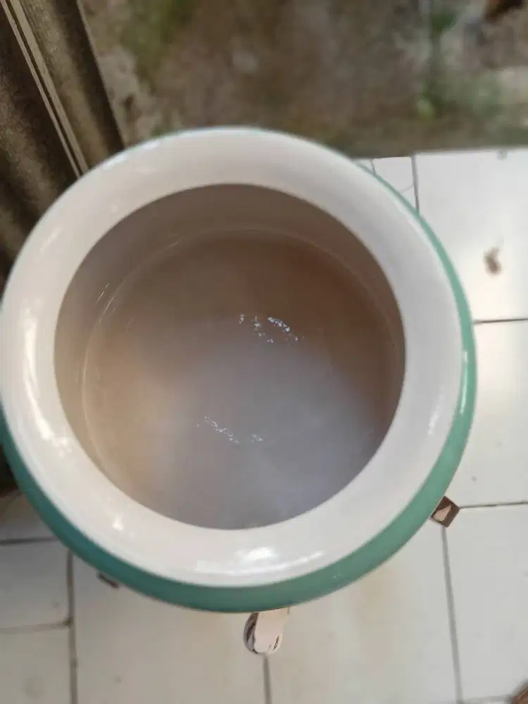 Guci Keramik Galon TRISENSA