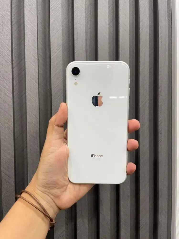 iPhone Xr 64Gb iBox