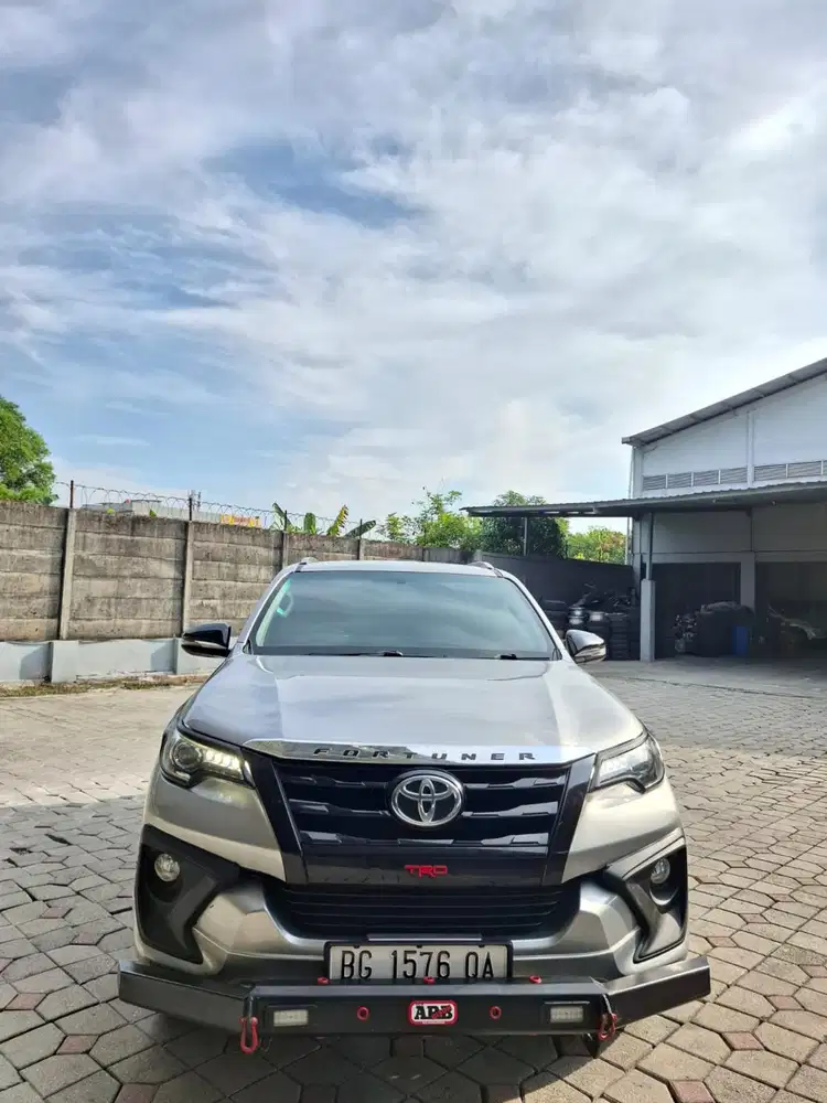 VRZ TRD 2017 diesel matic. Km 97rb antik