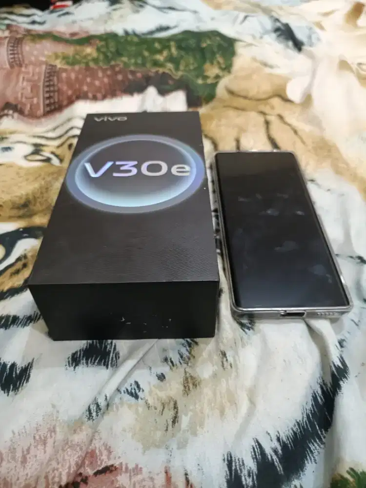 Vivo v30e ram 8/128 Gb 5G Fullset Mulus Pemakain Cewe