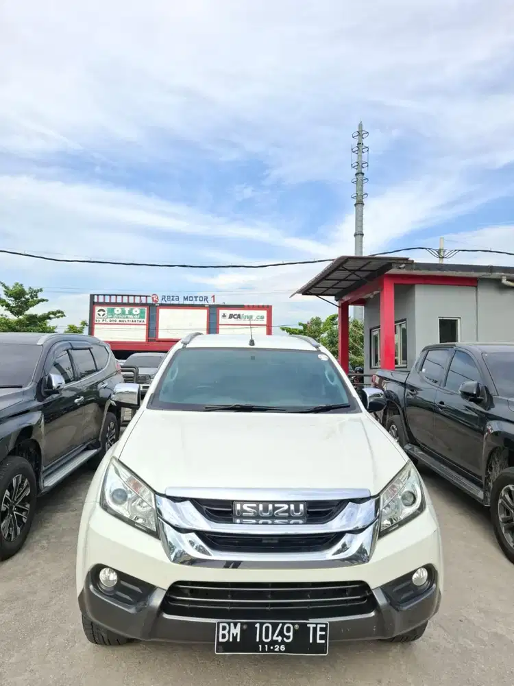 Isuzu MU-X 2015 matic. Km 130rb antik
