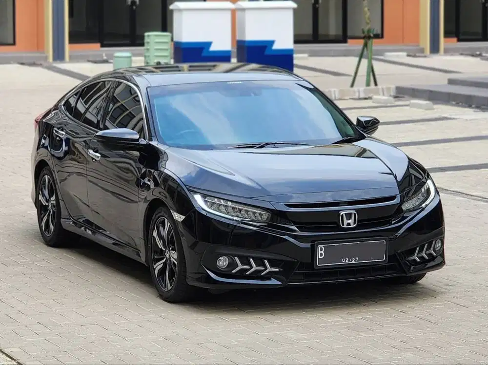 Honda Civic ES 2016