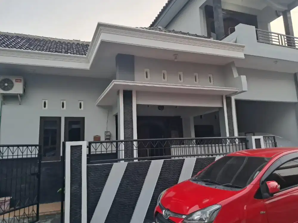 Di jual rumah 2 lantai
