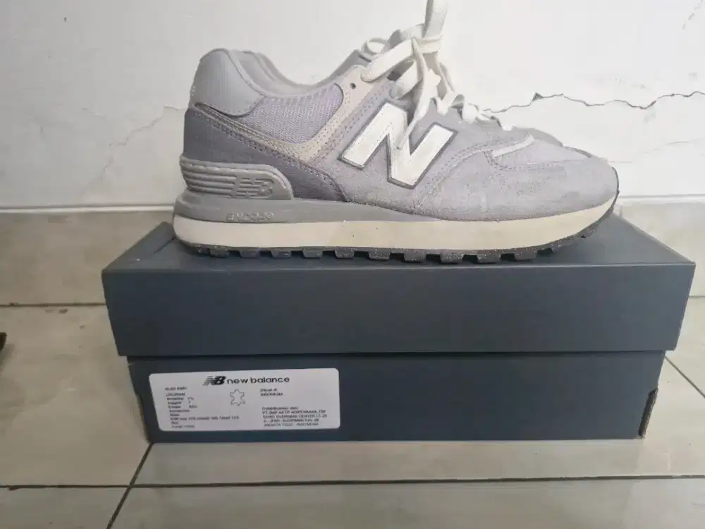 New Balance 574 Legacy Size US 7.5 - Grey