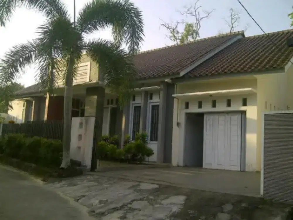 Dijual Rumah tipe 240/431