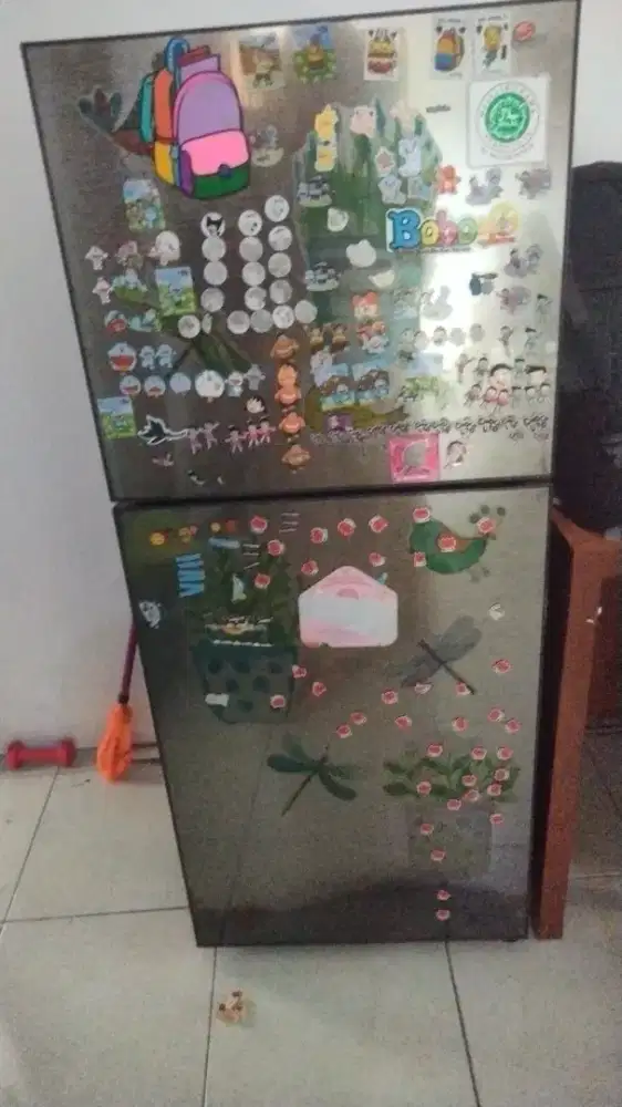 Dijual Body Kulkas Sharp 2 pintu, boleh nego