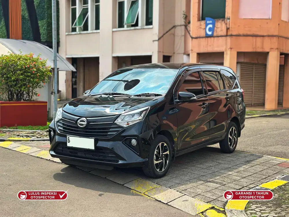 DP ceper Sigra 1.2 R AT 2023 matic new daihatsu hitam