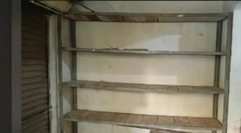 Rak besi buat jualan sembako atau nyimpeng barang yg lainnya