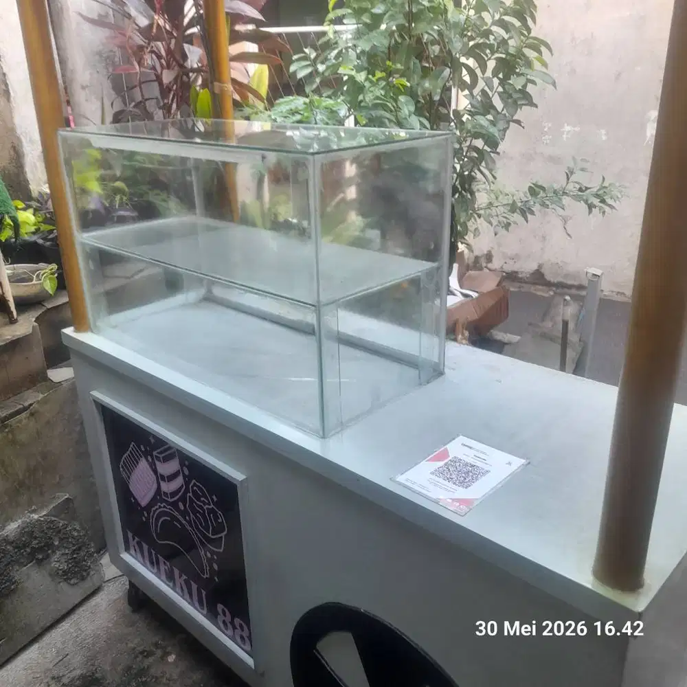 Gerobak bekas.etalase bekas