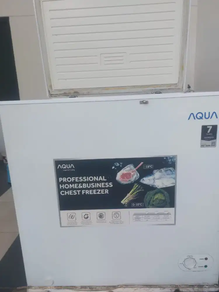 Freezer Box Merk Aqua