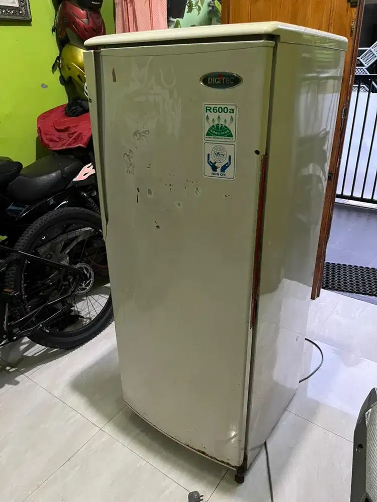 Kulkas digitec dingin