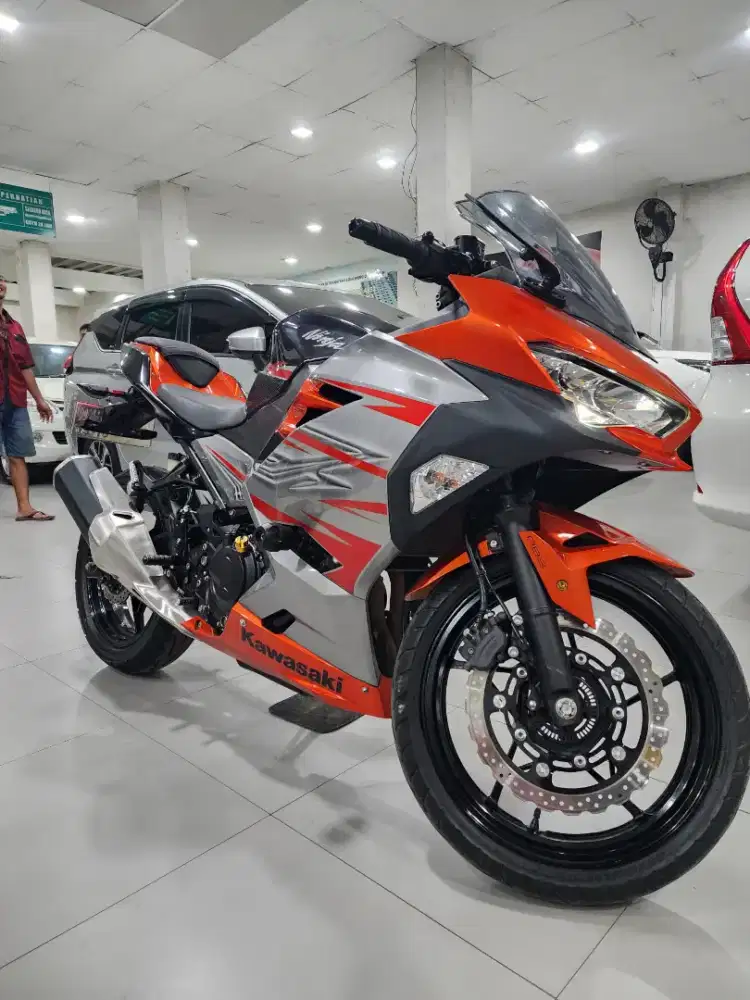 Di jual murah Kawasaki ninja 250R ABS 2018