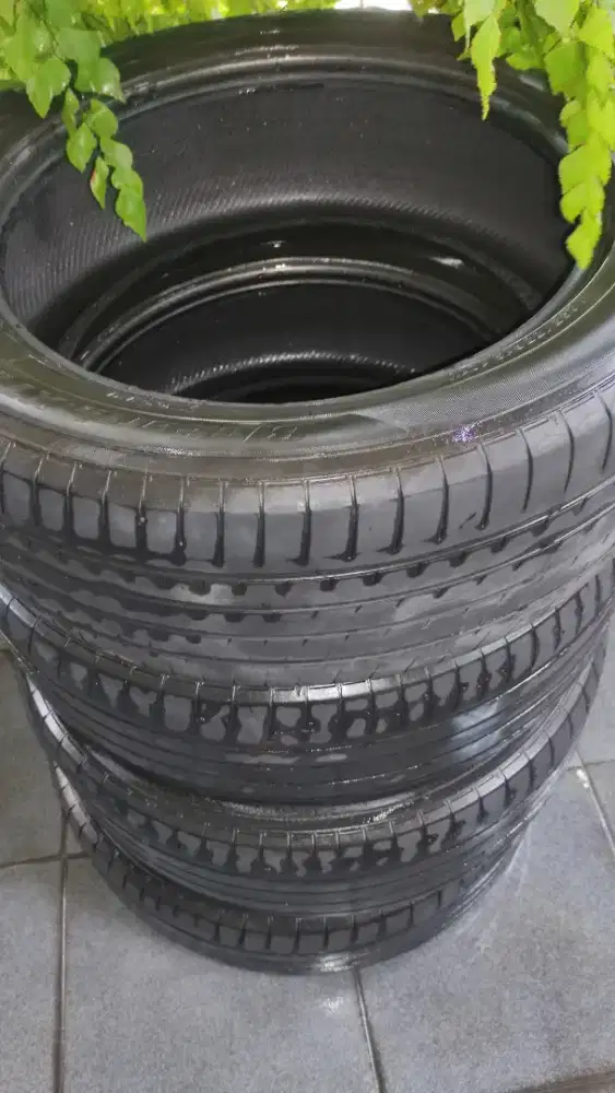 Jual cepat Yokohama 235/55 r19 apa adanya, untuk yg mau aja