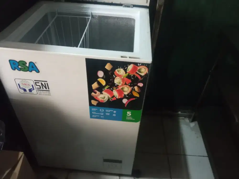 Freezer box bekas