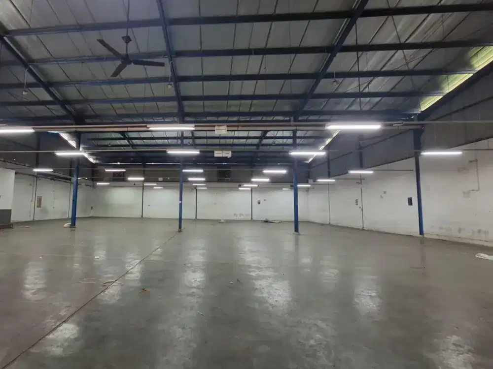 Disewakan Gudang LT 800m² LB 720m². Siap Pakai, Akses Kontainer 40ft 24 jam, Bebas Banjir – Cimahi, Bandung Barat