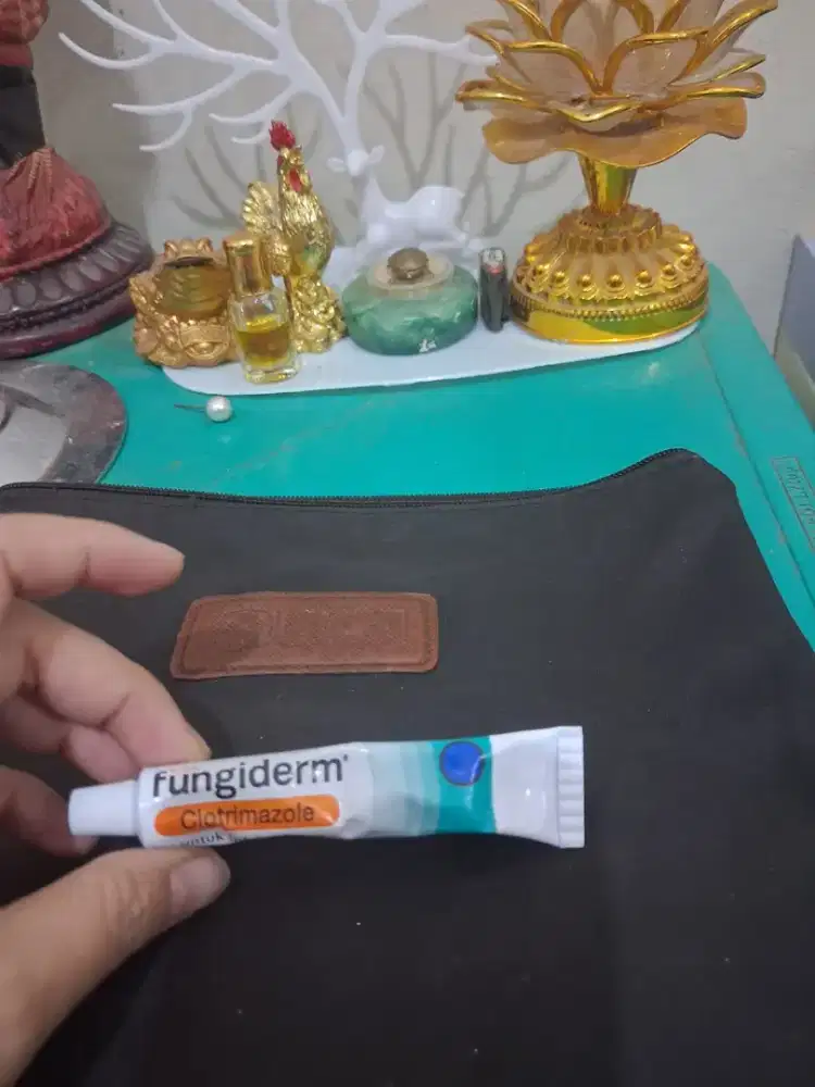 Krim Fungiderm krim
Mengadung bahan aktif
Clotrimazole 1%
Barang teraw
