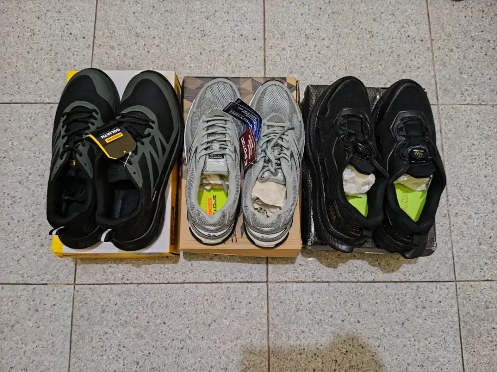 Jual Sepatu Pribadi ( Masih Baru Semua )