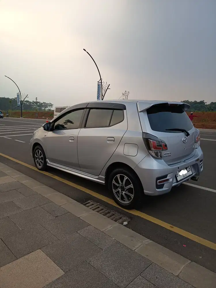 Daihatsu Ayla 1.2 R Istimewa