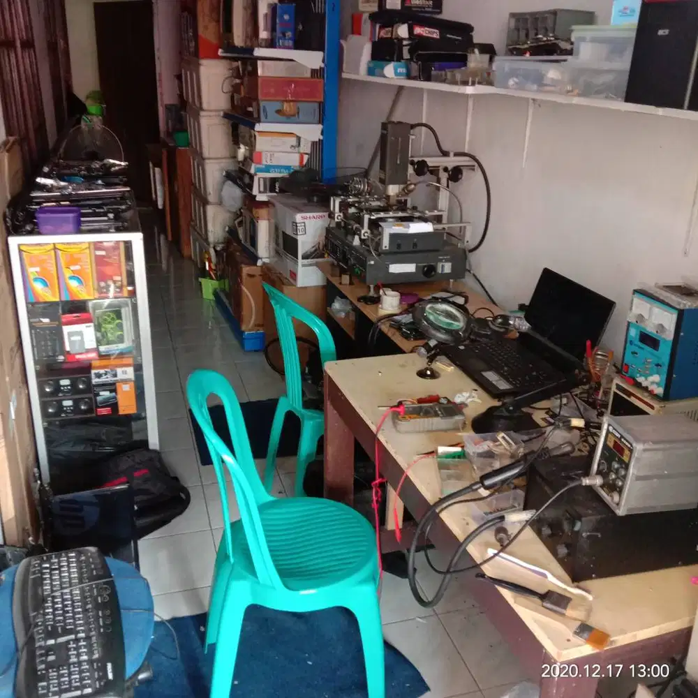 Service laptop dan maxbook keruaakan berat dan ringan