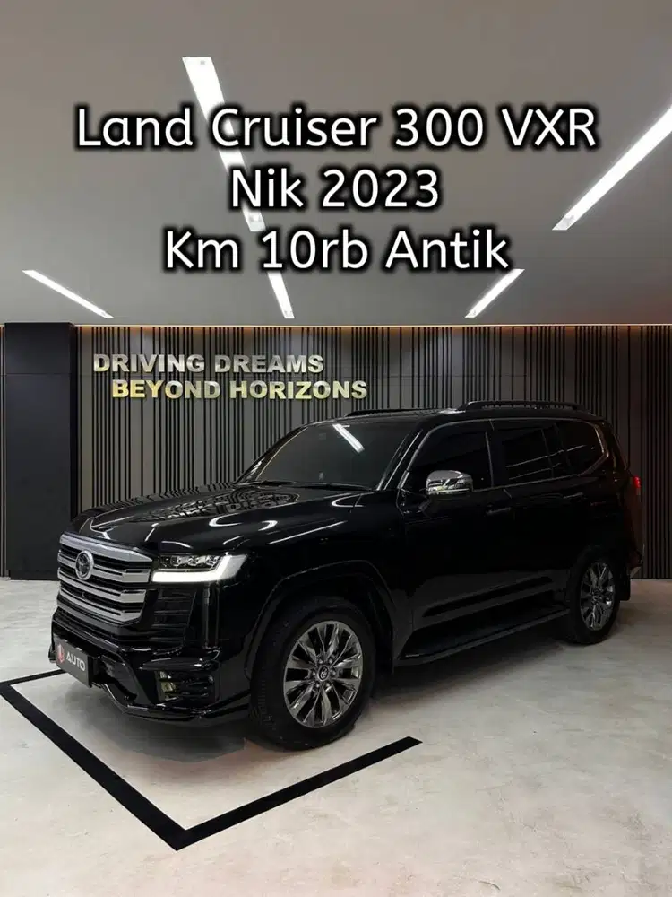 Toyota Land Cruiser LC300 VXR 2023 LC 300 Hitam Km10rb B1373Y
