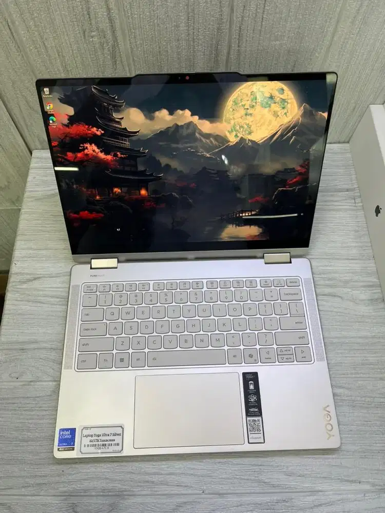 LAPTOP LENOVO YOGA 7i 2in1 intel ULTRA 7 258V Ram 32GB/1TB bekas