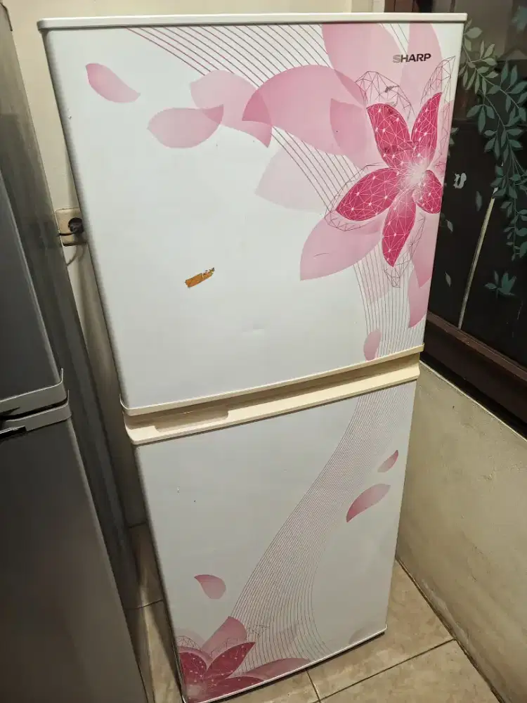Kulkas 2 pintu merk sharp