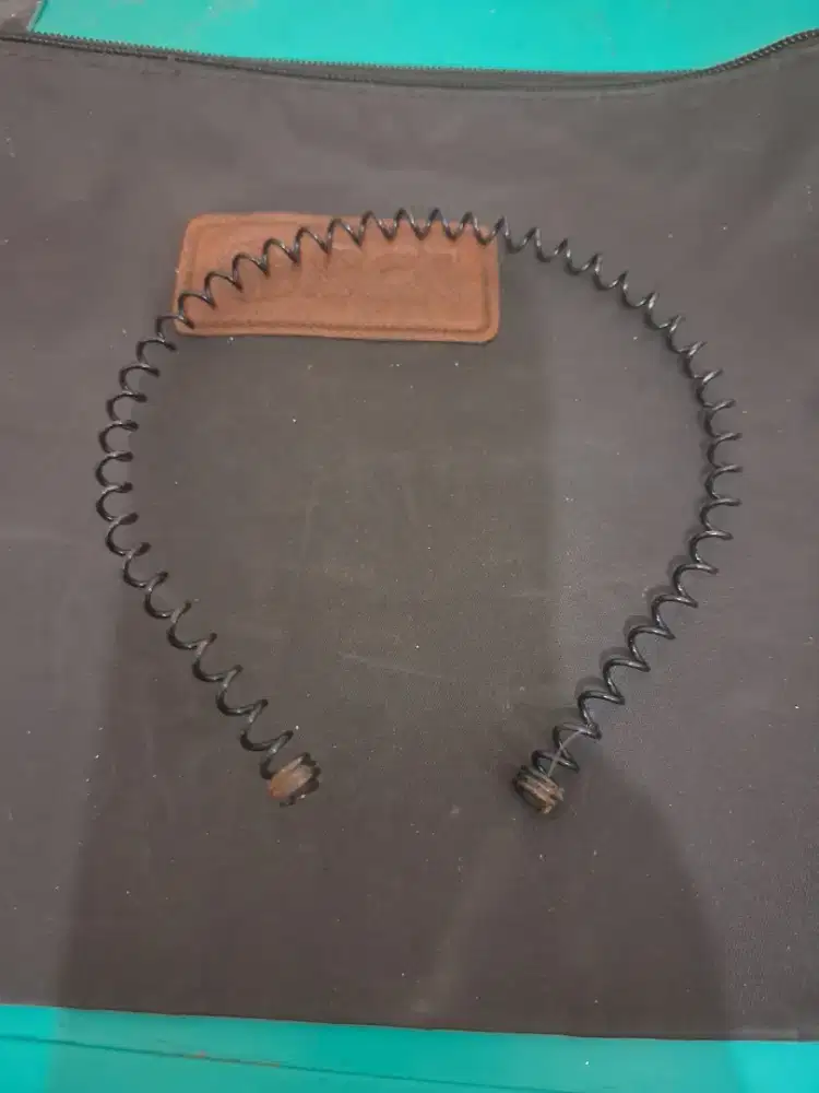 Bando besi hitam ala
Korea berbentuk spiral
Limited edition
Barang ter