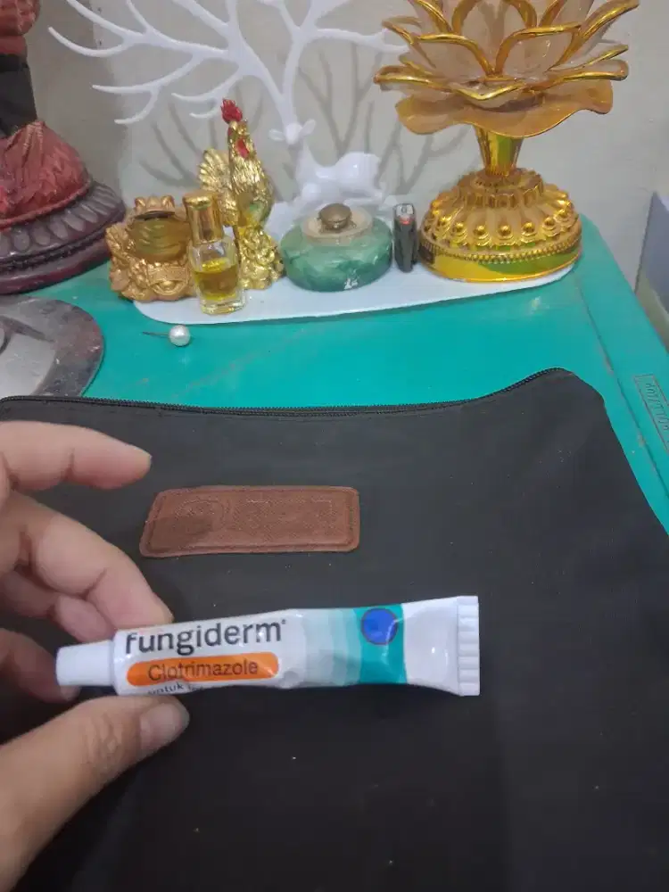 Krim Fungiderm krim
Mengadung bahan aktif
Clotrimazole 1%
Barang teraw