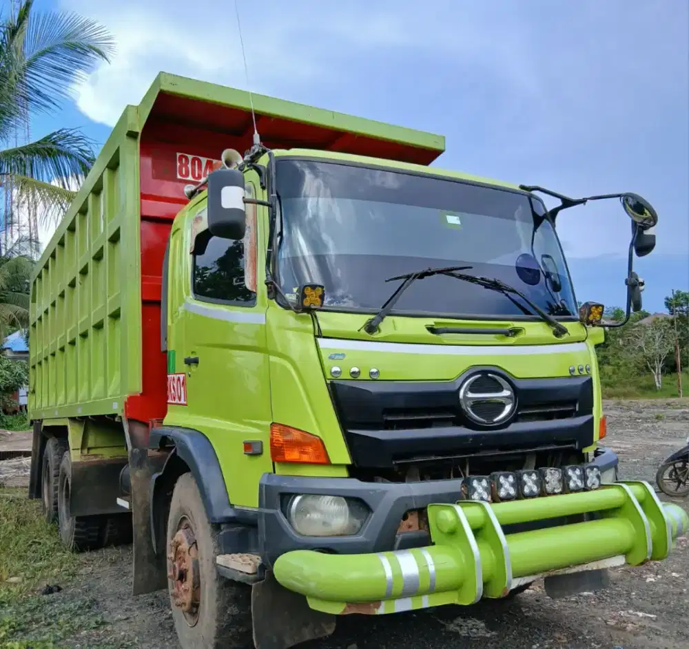HINO LOHAN FM 260 DUMPTRUCK