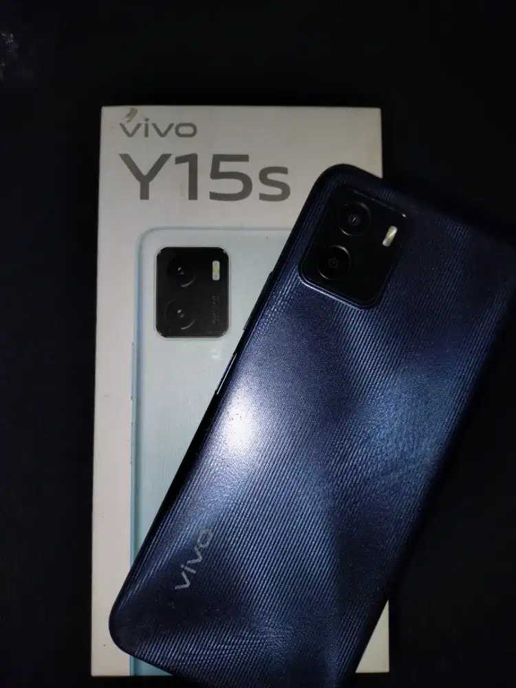 Vivo Y15s minus layar retak